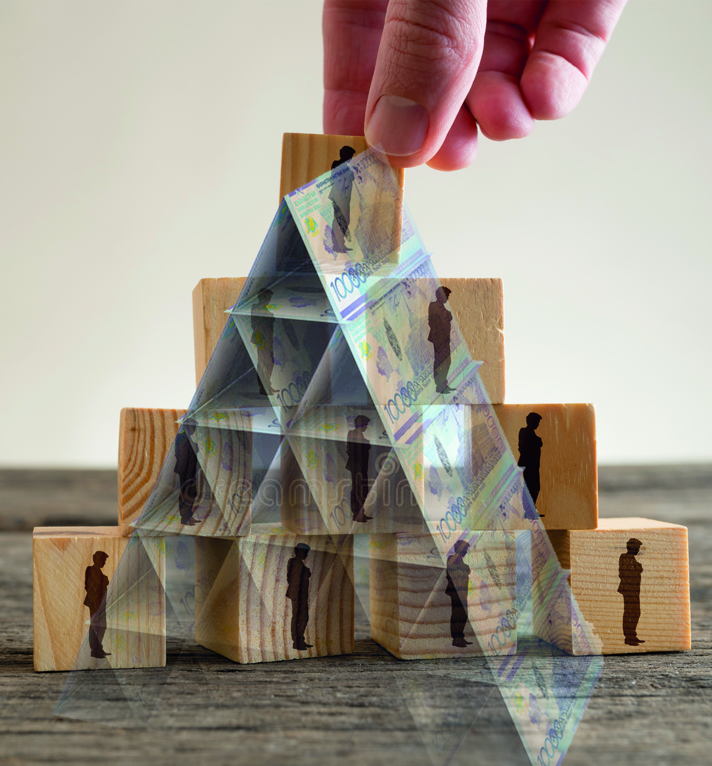 Қаржы пирамидасы: Көп асқанға – бір тосқан