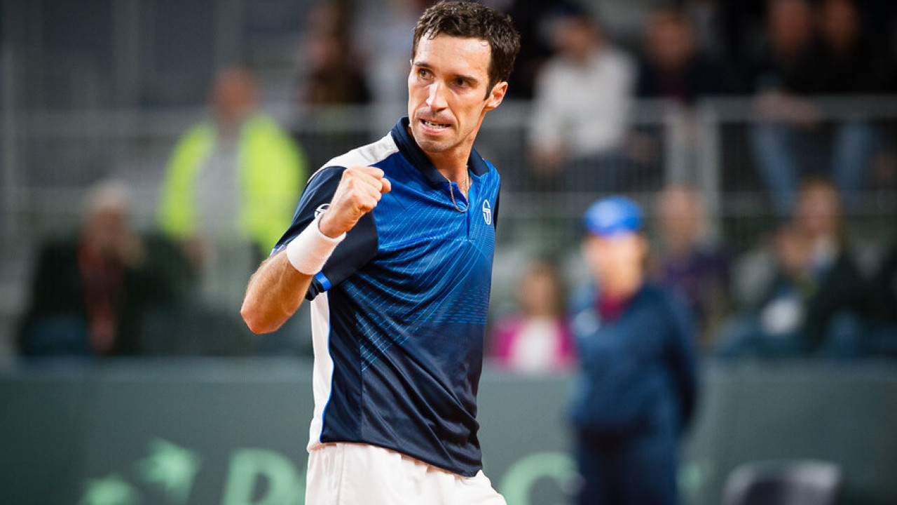 Екінші айналымға шықты