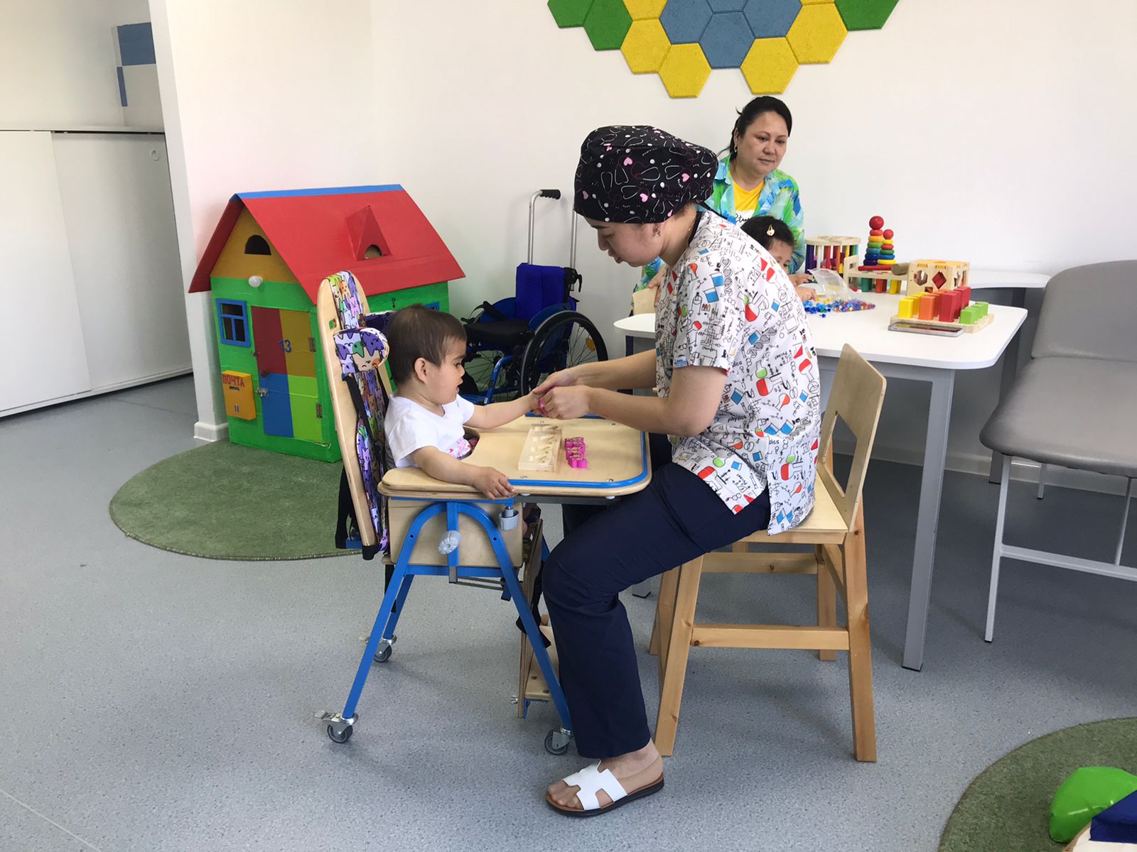 Ерекше балаларға қамқор орталық