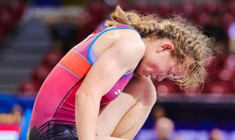 Боз кілемде – бұрымдылар