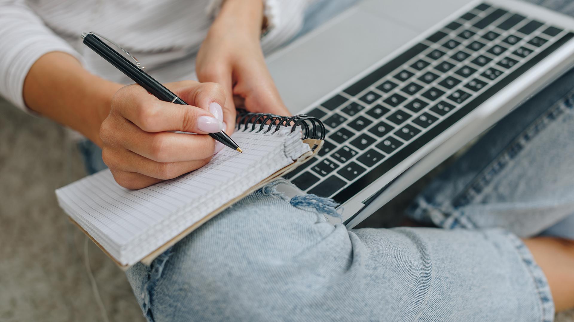 Платформа арқылы пайдалы курстардан өтуге болады