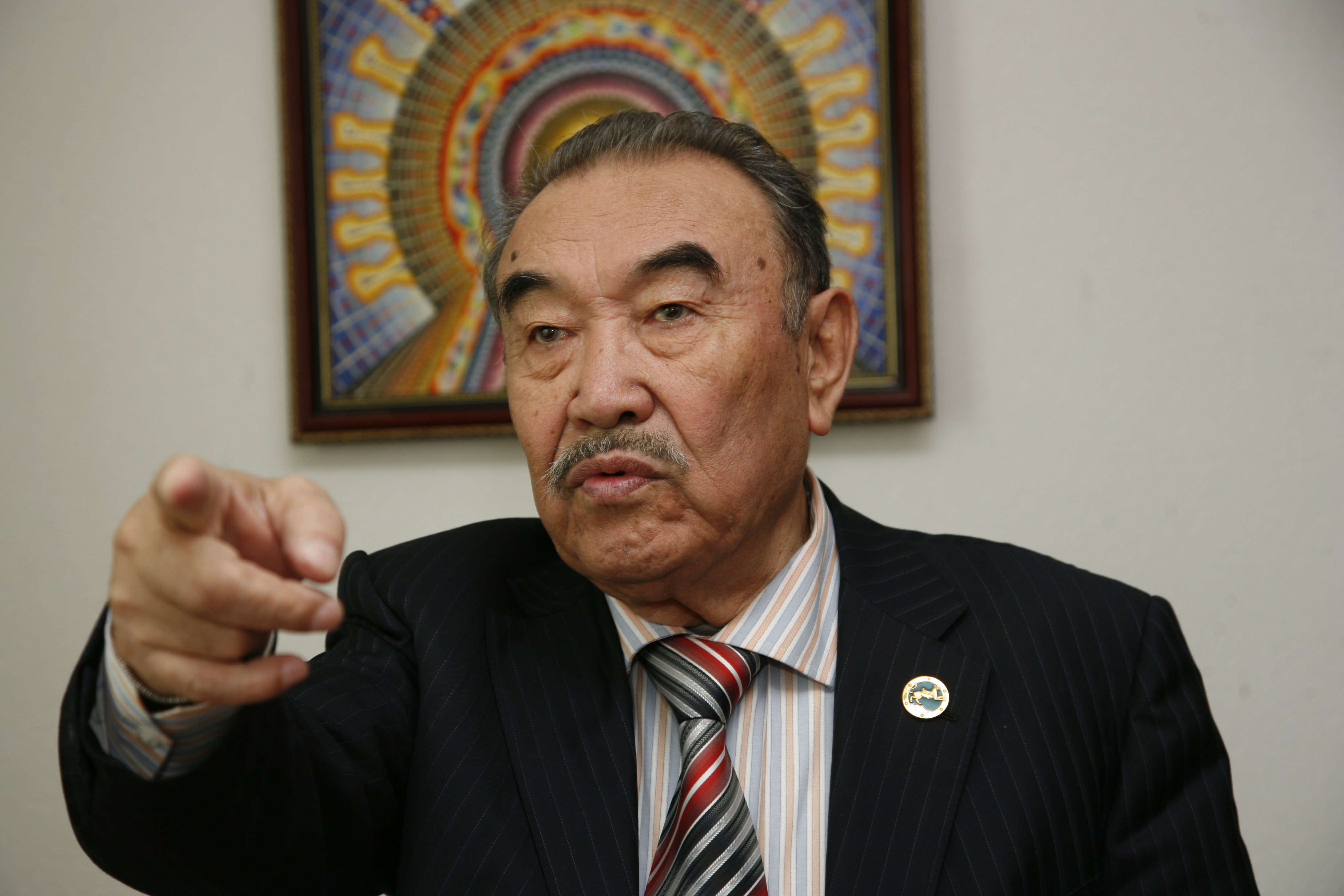 Шындықтың шарайнасы: Шерхан Мұртазаның көзқарасы мен ұстанымы