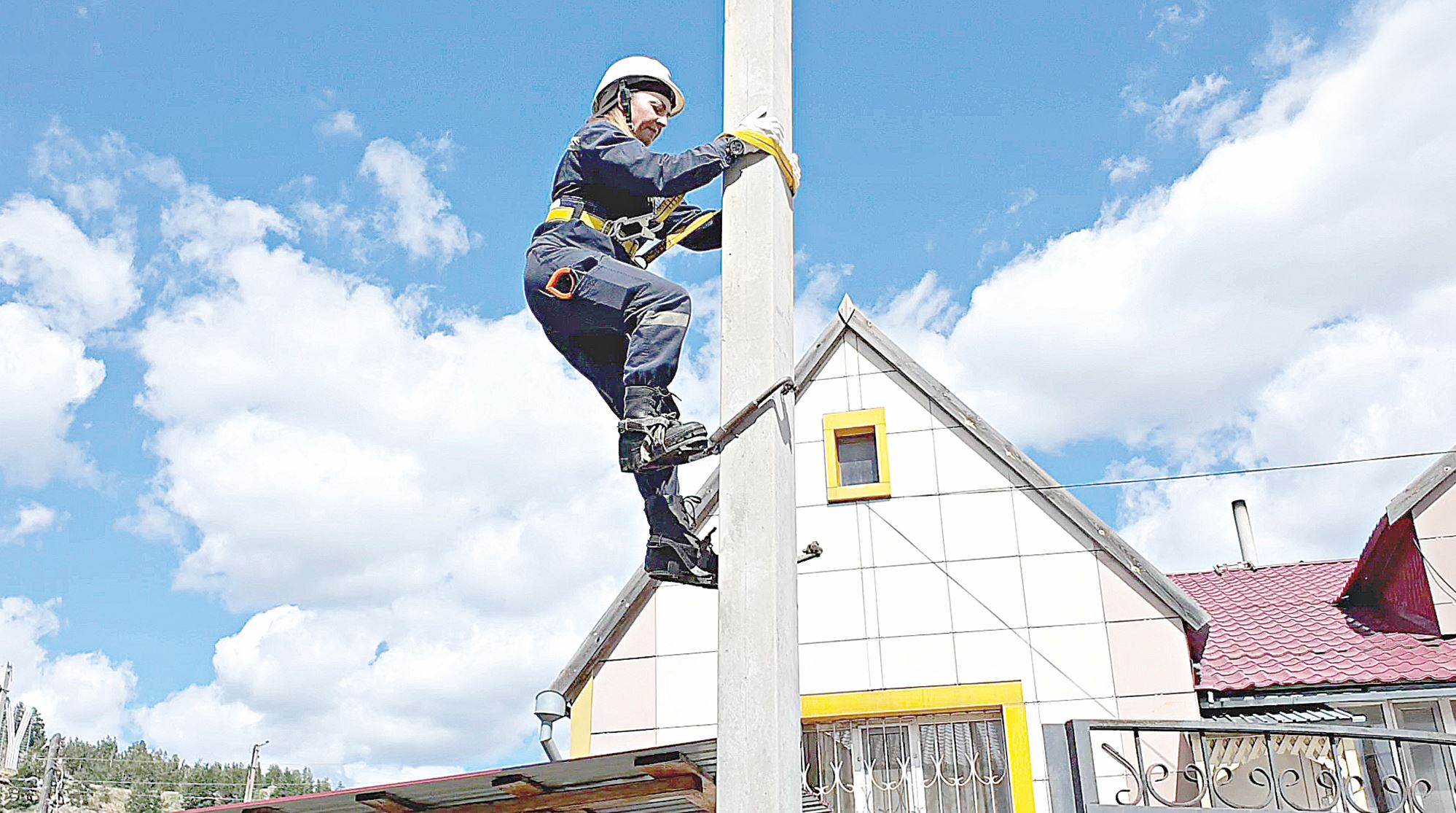 Биіктен қорықпайтын бойжеткен