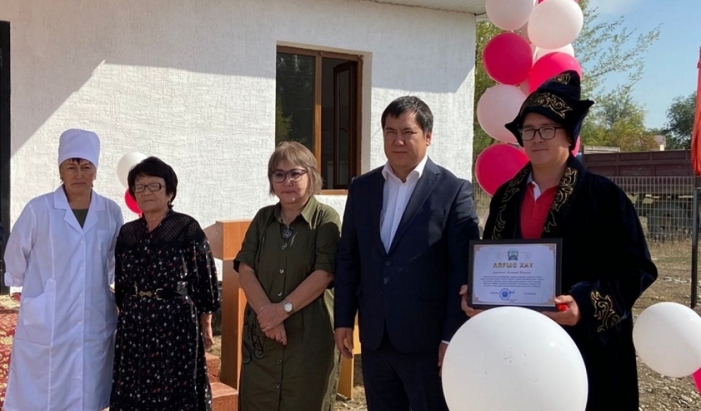Ауылға медициналық пункт салып берді