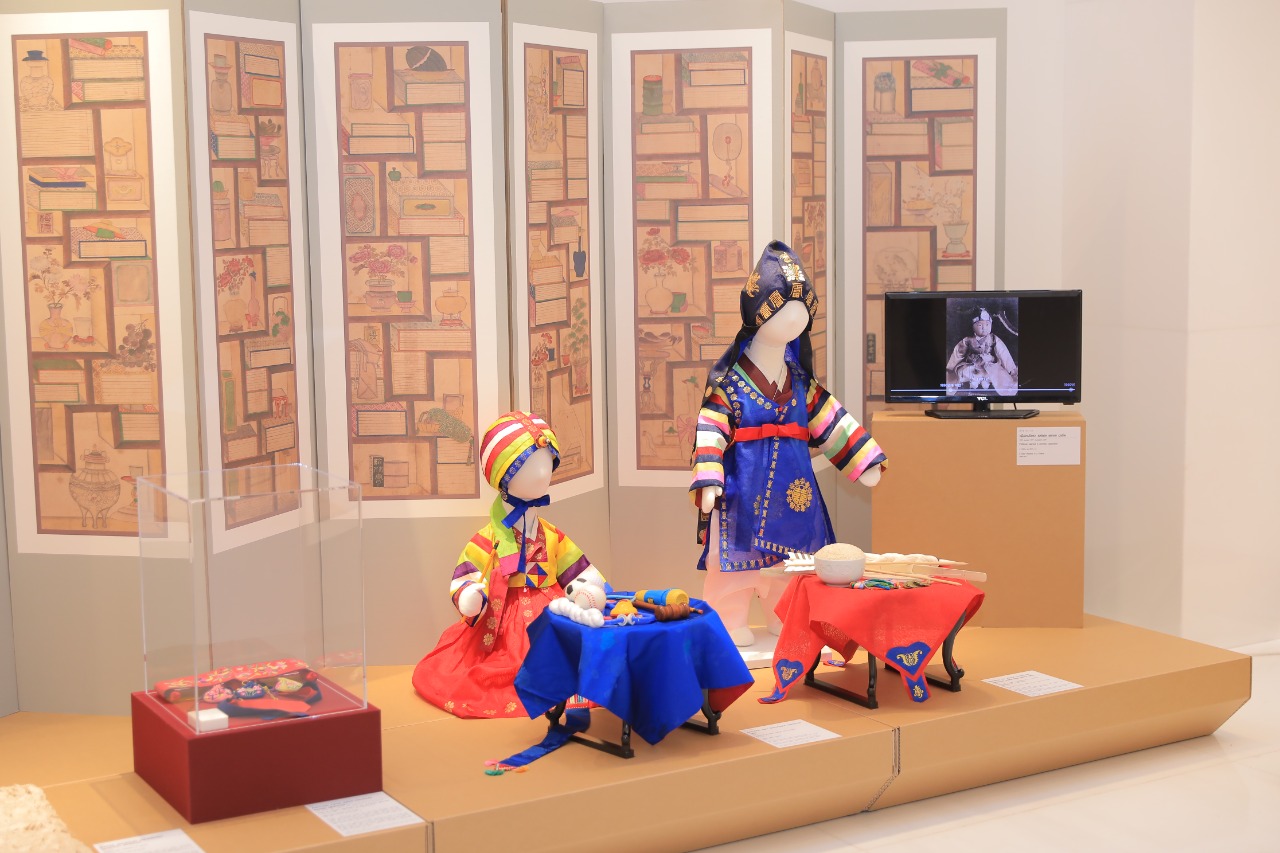 Корей балаларының киімі