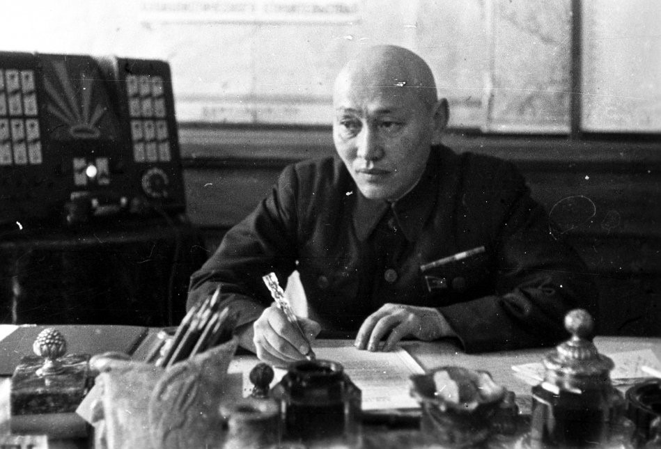 Күрделі кезеңде ел басқарған