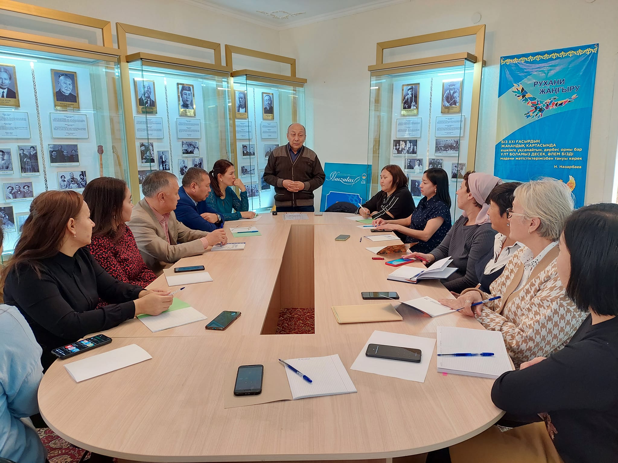 Төте жазуды үйреніп жүр