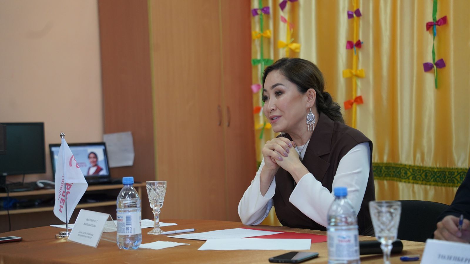 Ұрпақ тәрбиесі – аналардың қолында