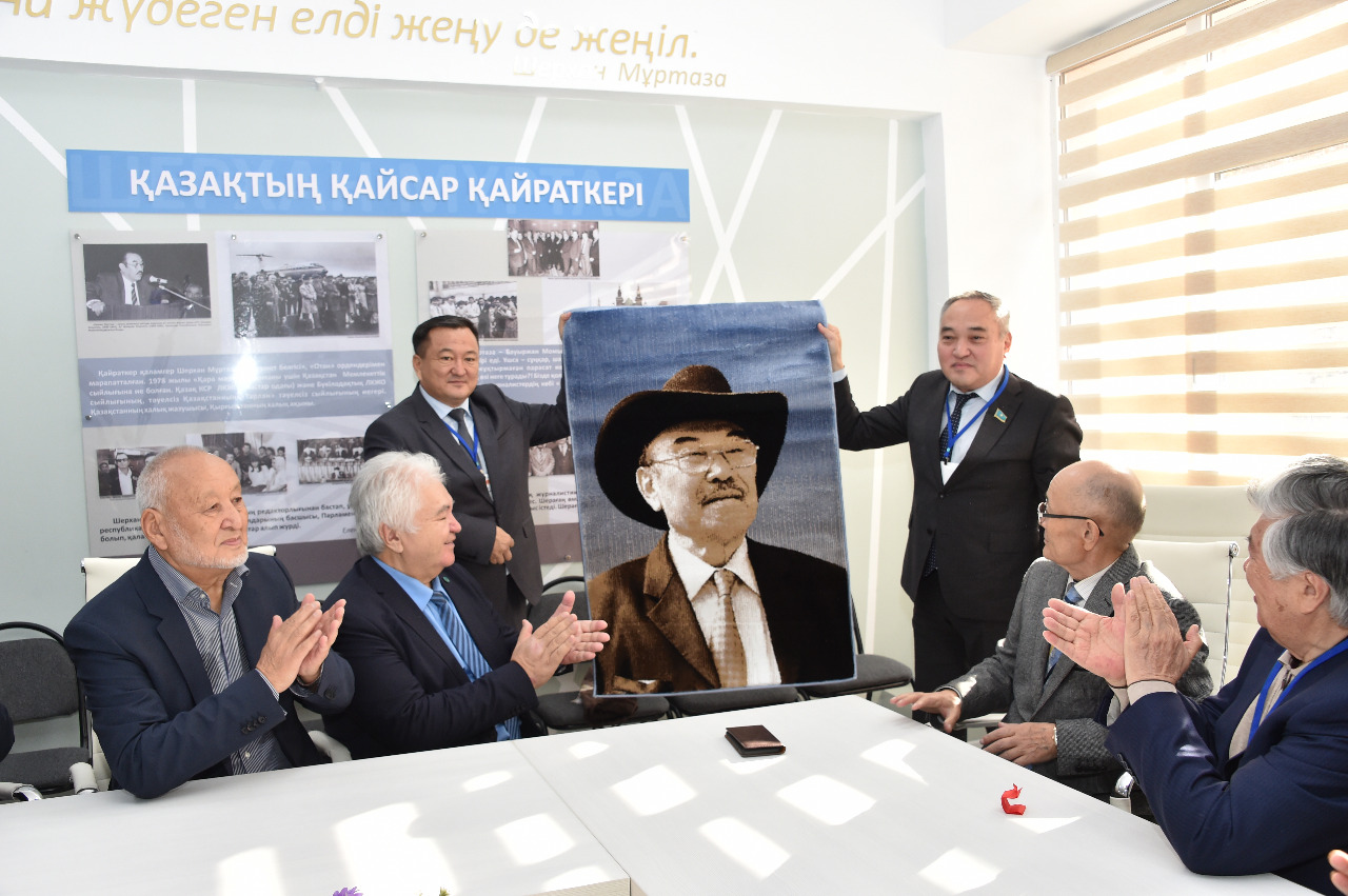 ҚазҰУ-да Шерхан Мұртаза атындағы аудитория ашылды