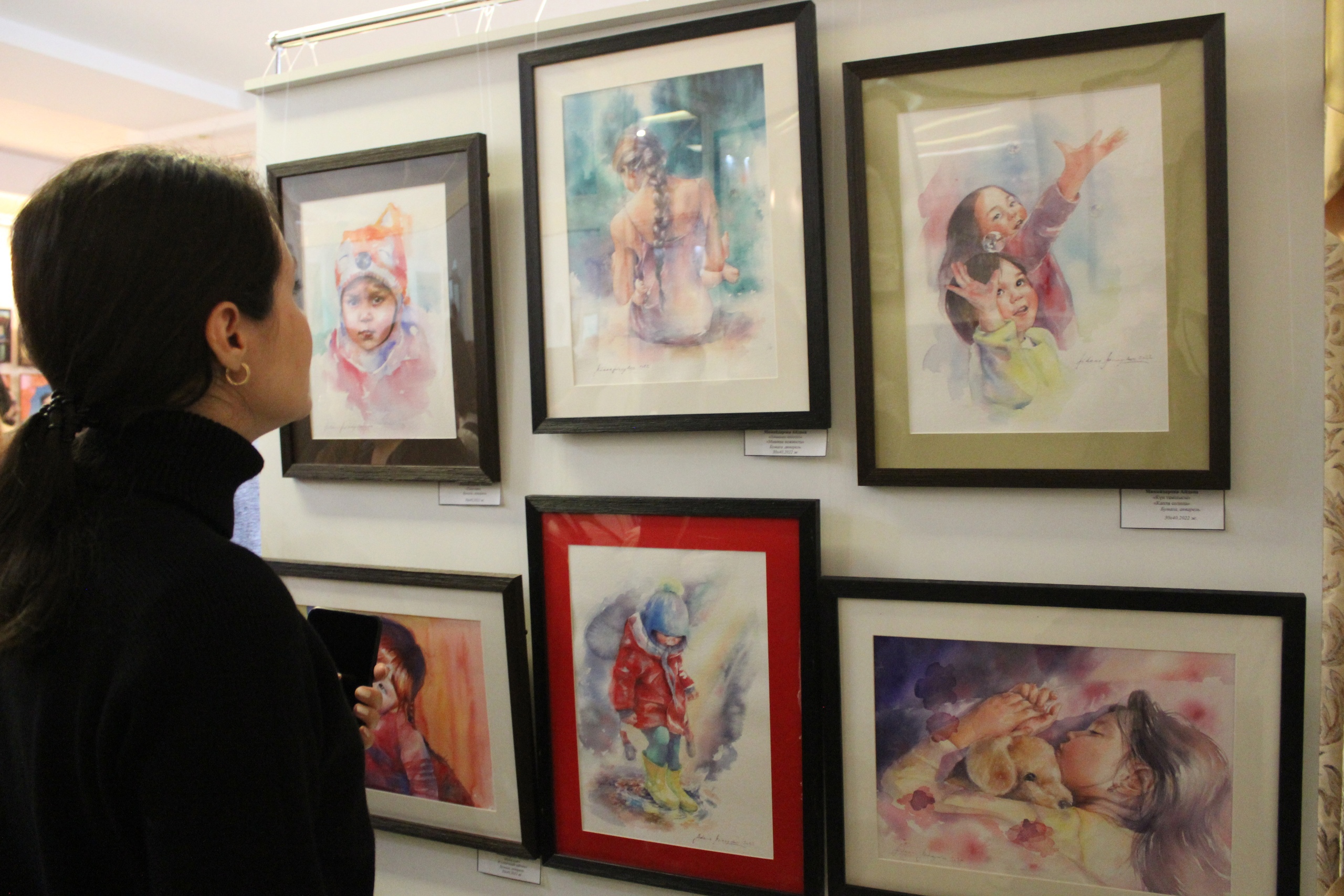 Қылқалам айшықтаған балалық