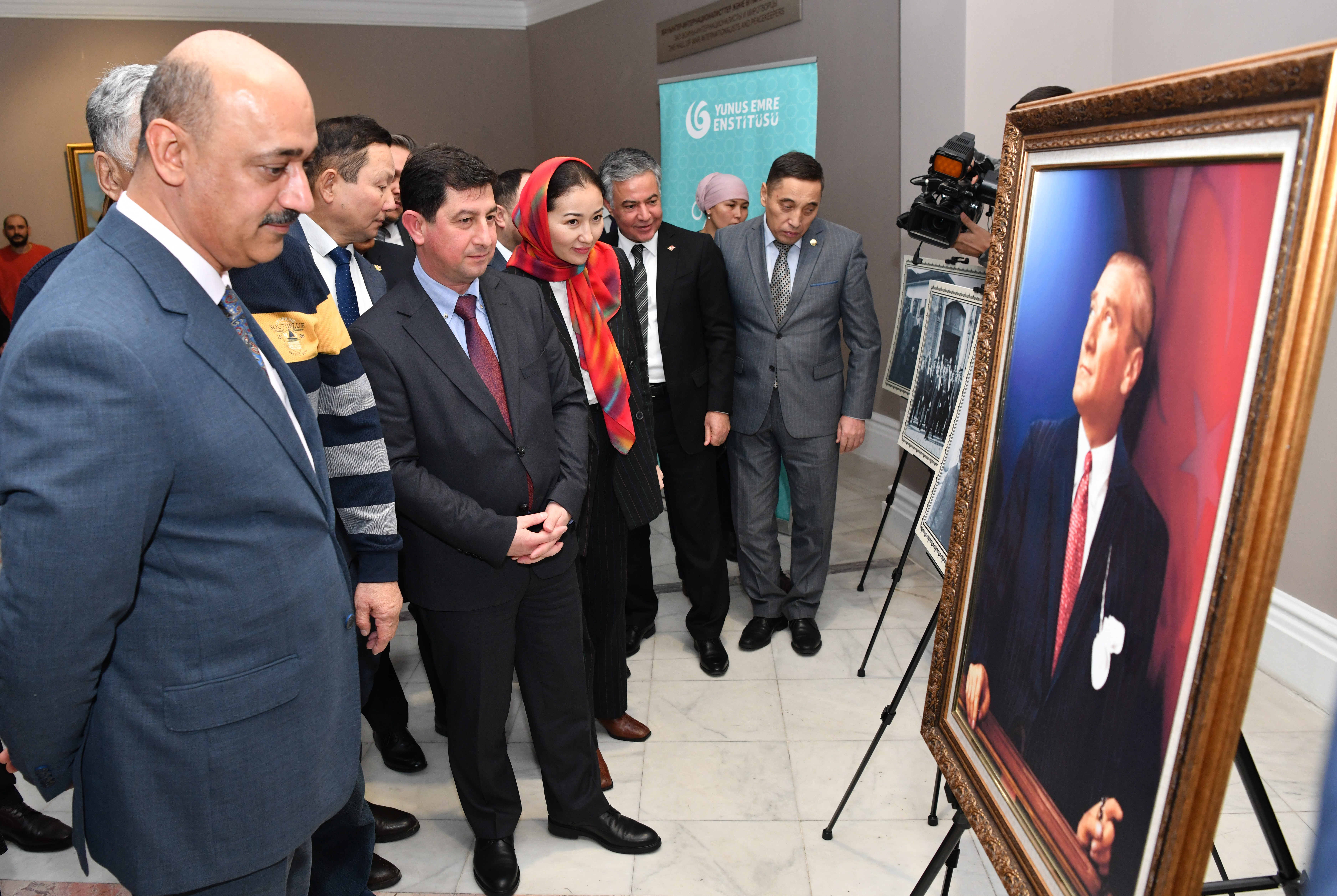 Ататүрік ел жадында