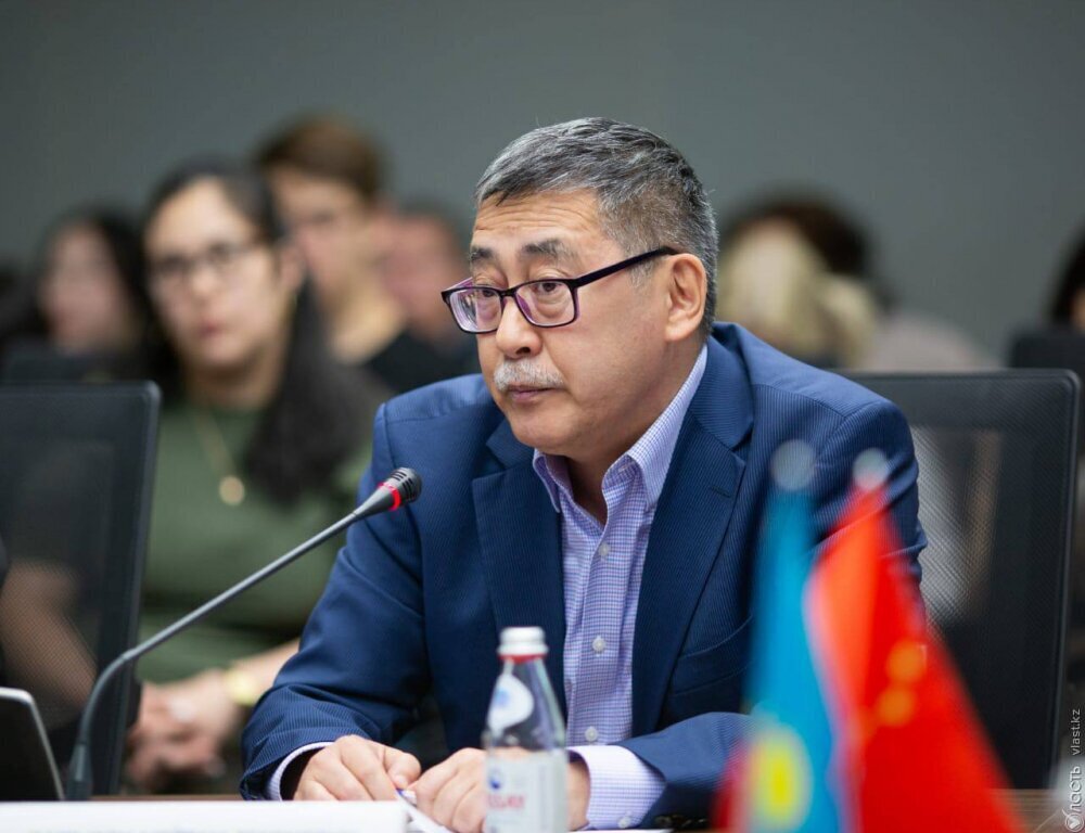 Міндеттеріне салғырт қарайды