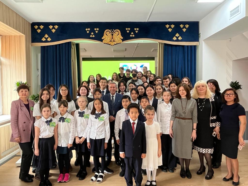 Экобелсенділер французша тіл сындырды