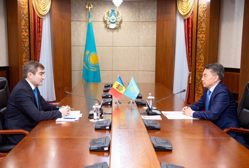 Парламентаралық байланыс нығаяды