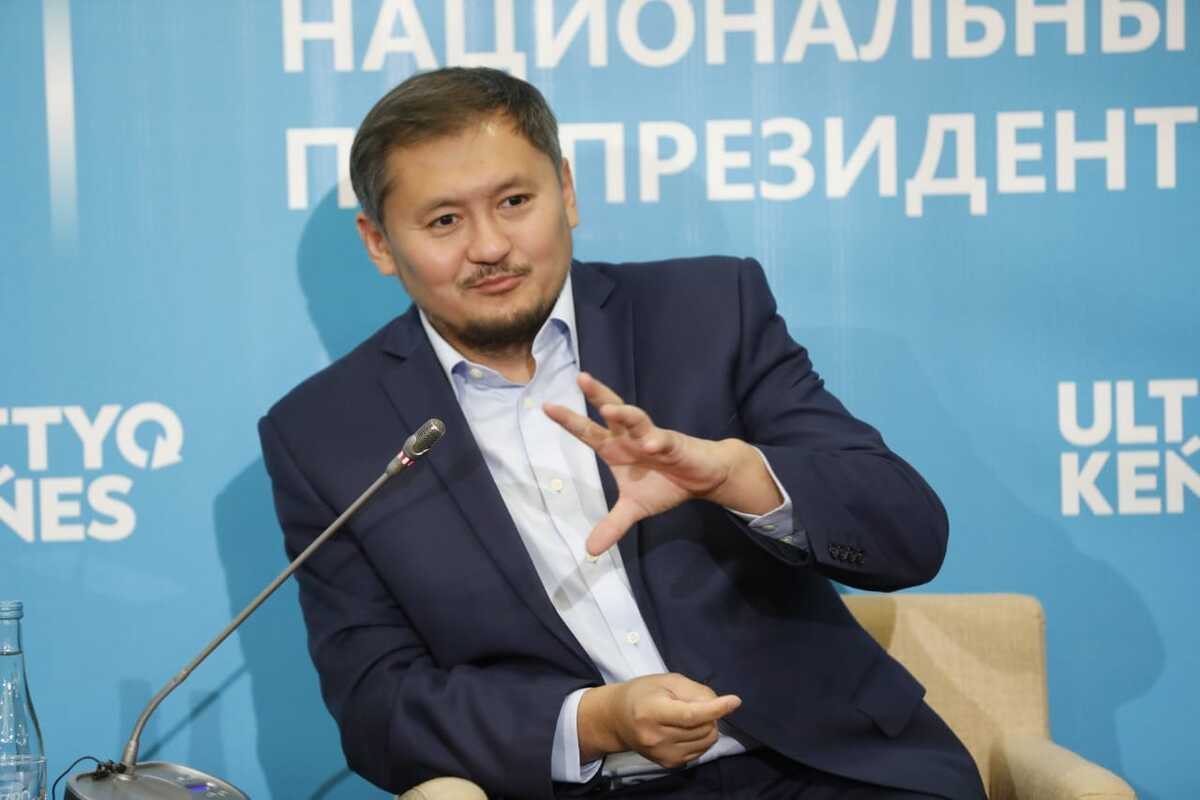 Ғылым-білім саласы өкілдерімен кездесті