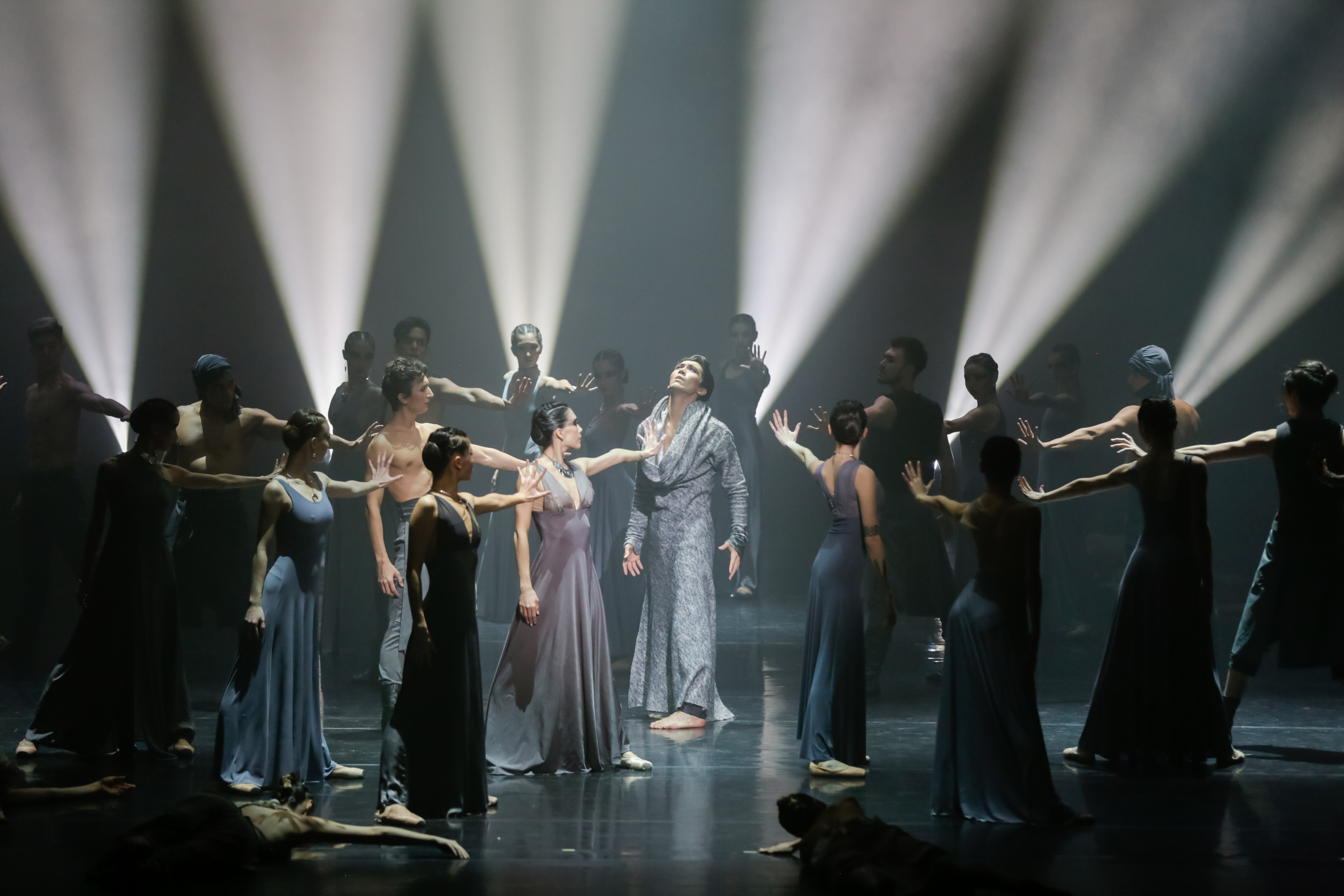 Гүржі халқының ықыласына бөленді