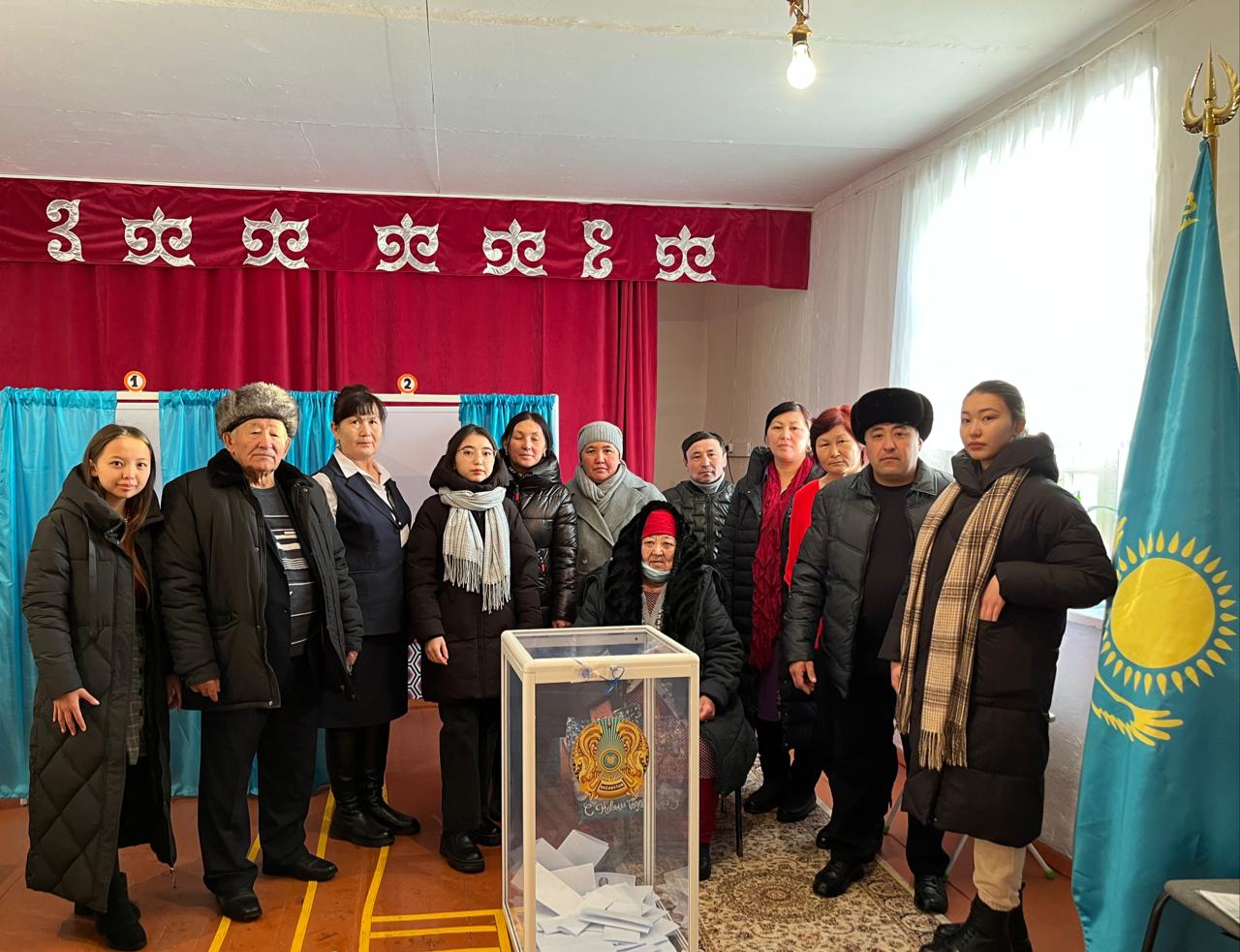 Бір әулеттен бірден 12 адам дауыс берді