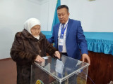Жүз жастағы қария дауыс берді