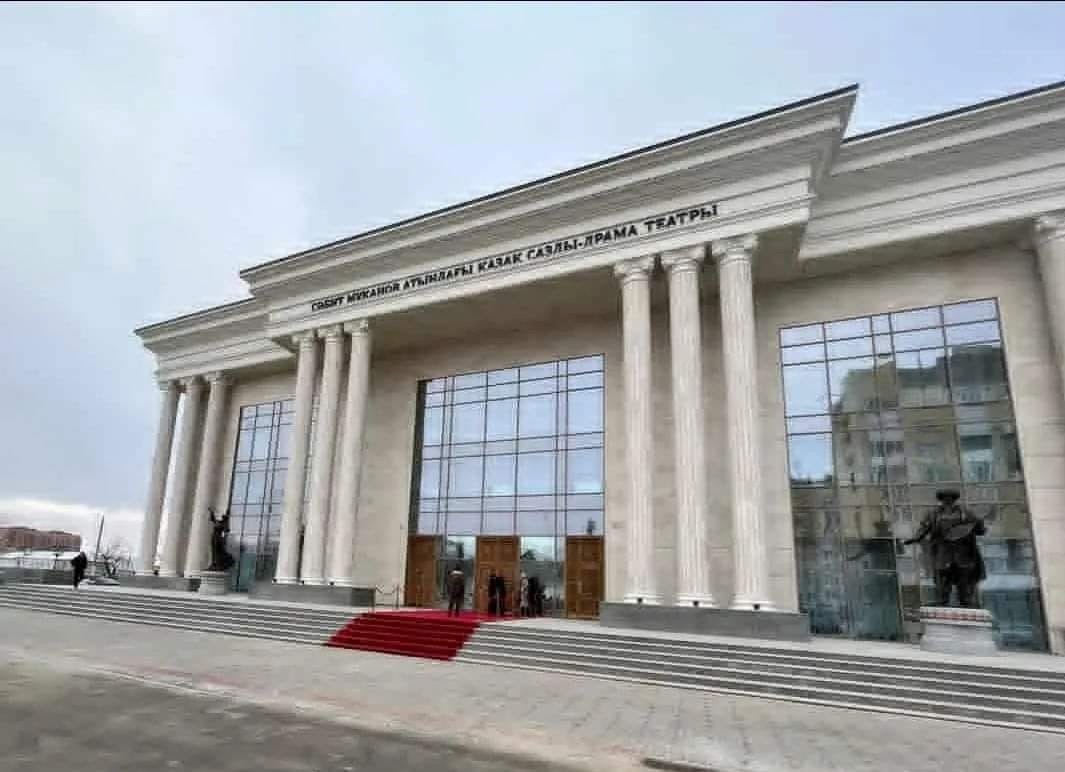 Жаңа театр жан жадыратады