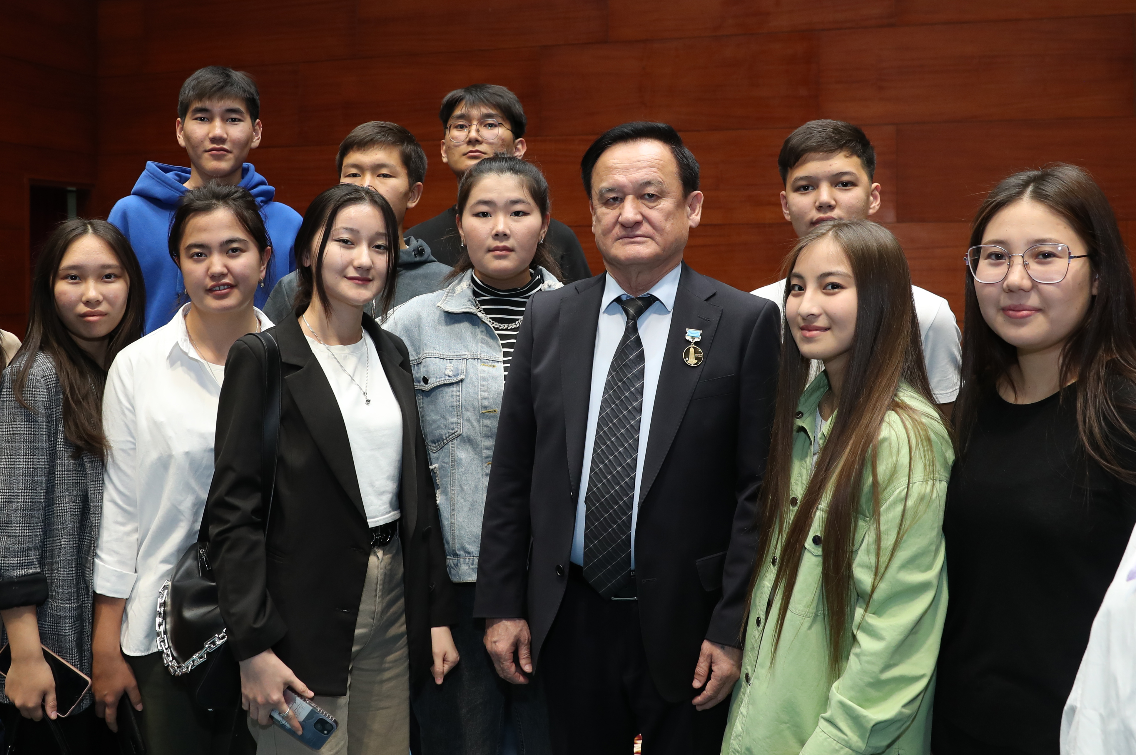 Ұлтқа қызмет