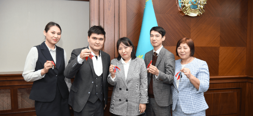 Бес мұғалімге – жайлы баспана