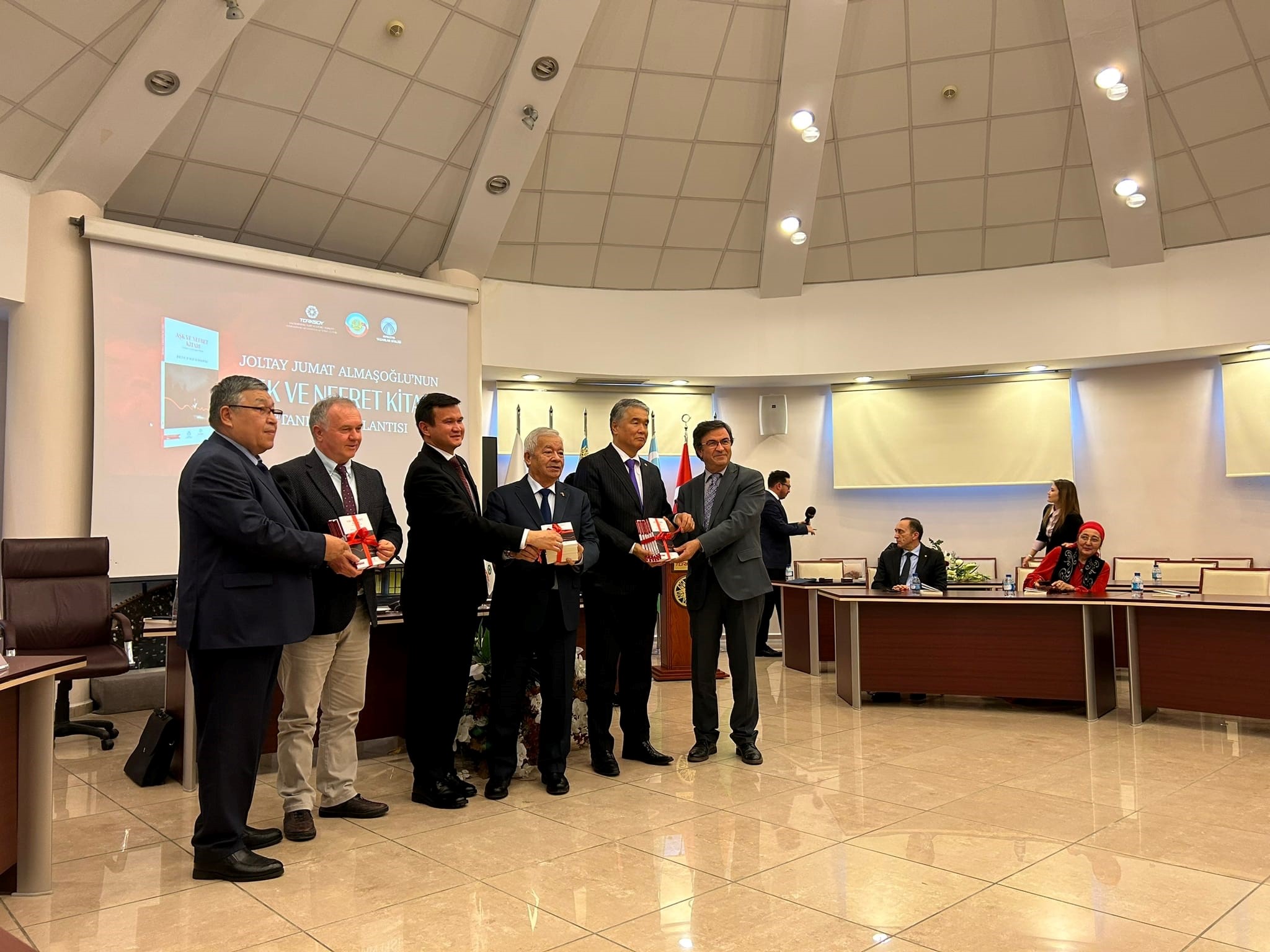 Жазушы кітабы  Анкарада таныстырылды