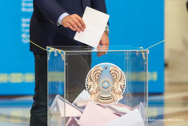 Ықпалды  Мәжіліс мінбері