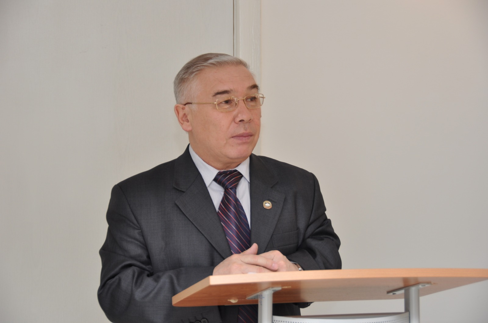 Ұлтқа қызмет етудің үлгісі