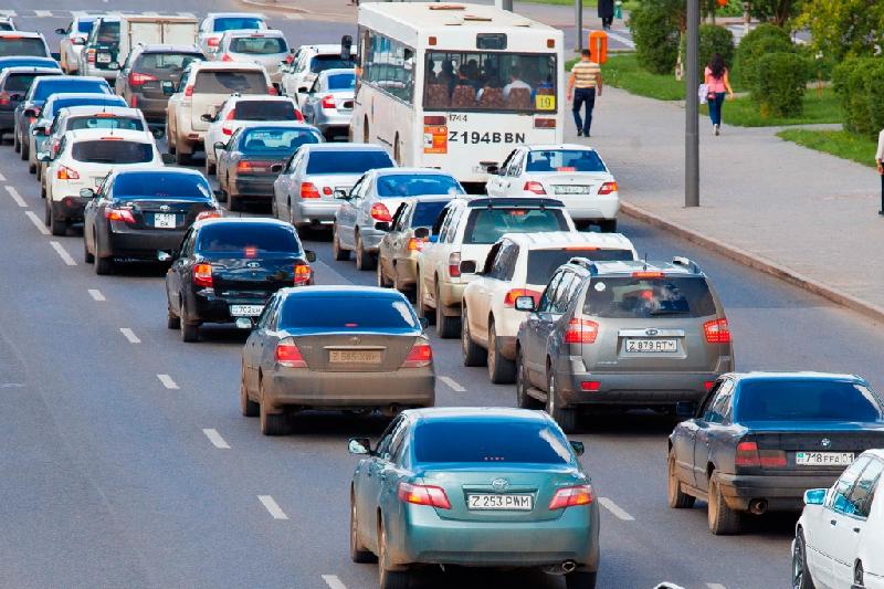 Елордада негізгі көшелердің бірі жабылды