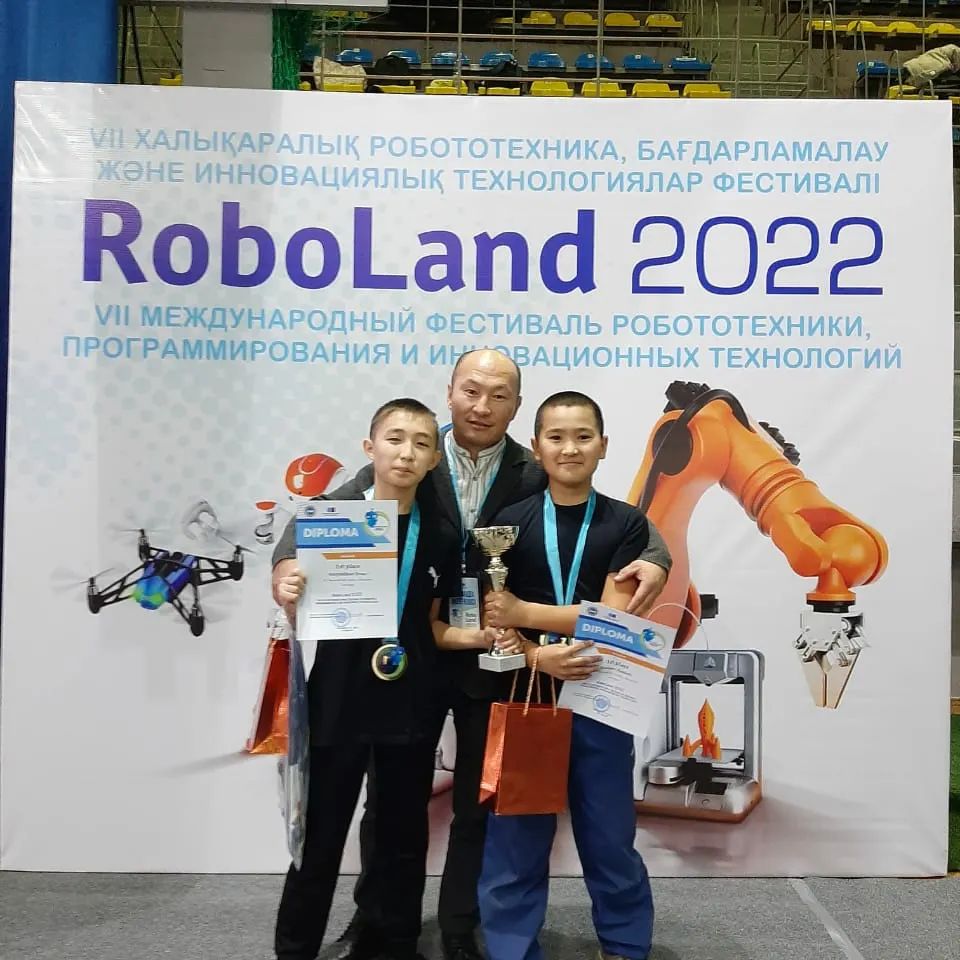 Мәшһүр Жүсіп балалары мехатрониканы меңгеріп жүр