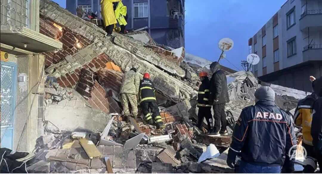 Құтқарушылар Түркиядан кете бастады