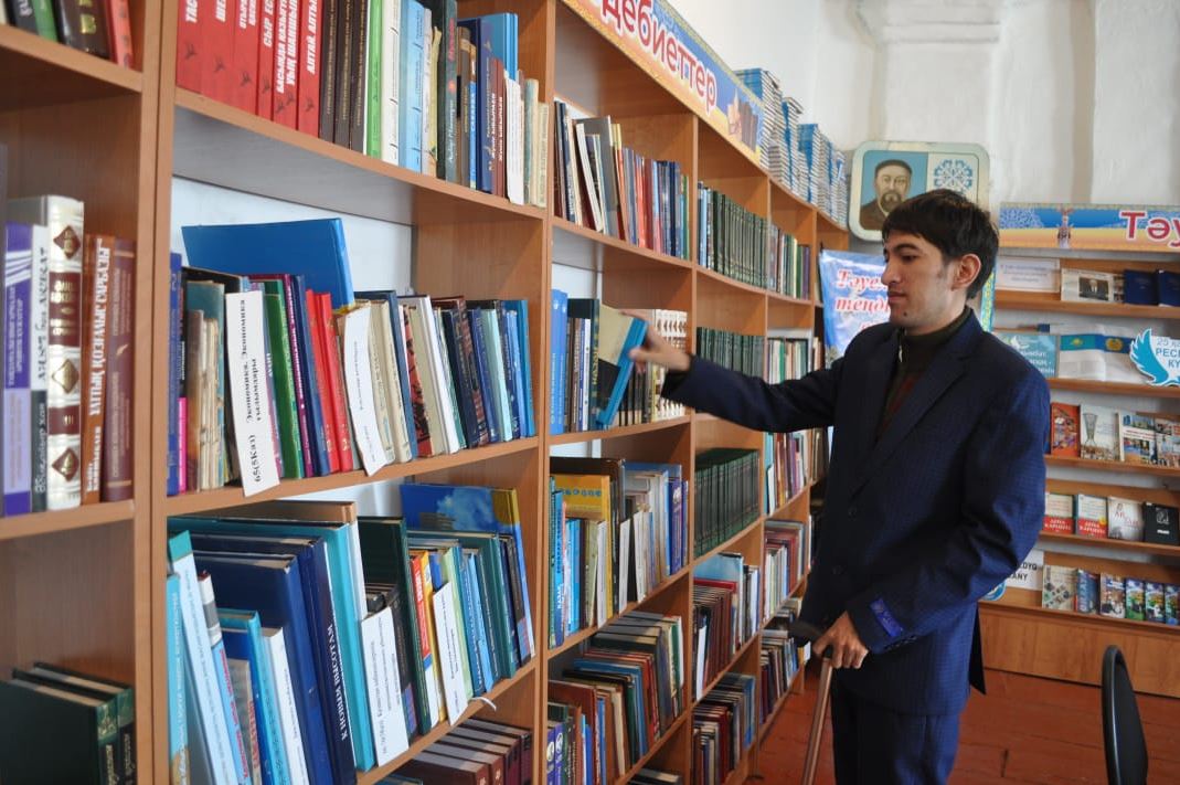 Адамды адам ететін – кітап