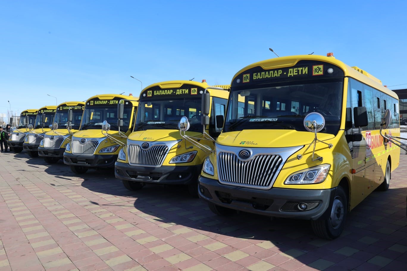 Ауыл мектептеріне – 28 автобус