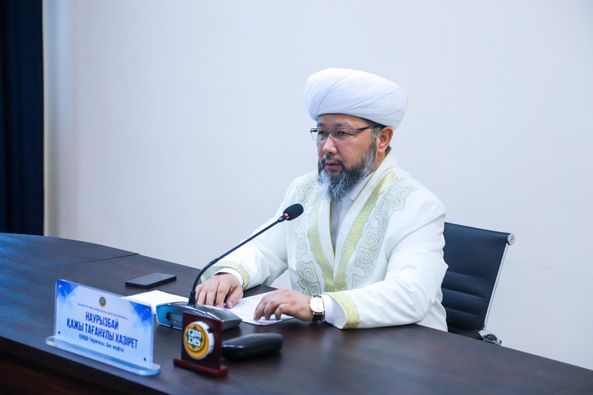 Оразаның он күнінде 2 дін қызметкеріне, 8 көпбалалы отбасыға 10 пәтер берілді