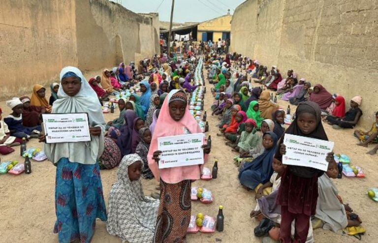 Қазақстандықтар африкалық жетім балаларға ауызашар берді