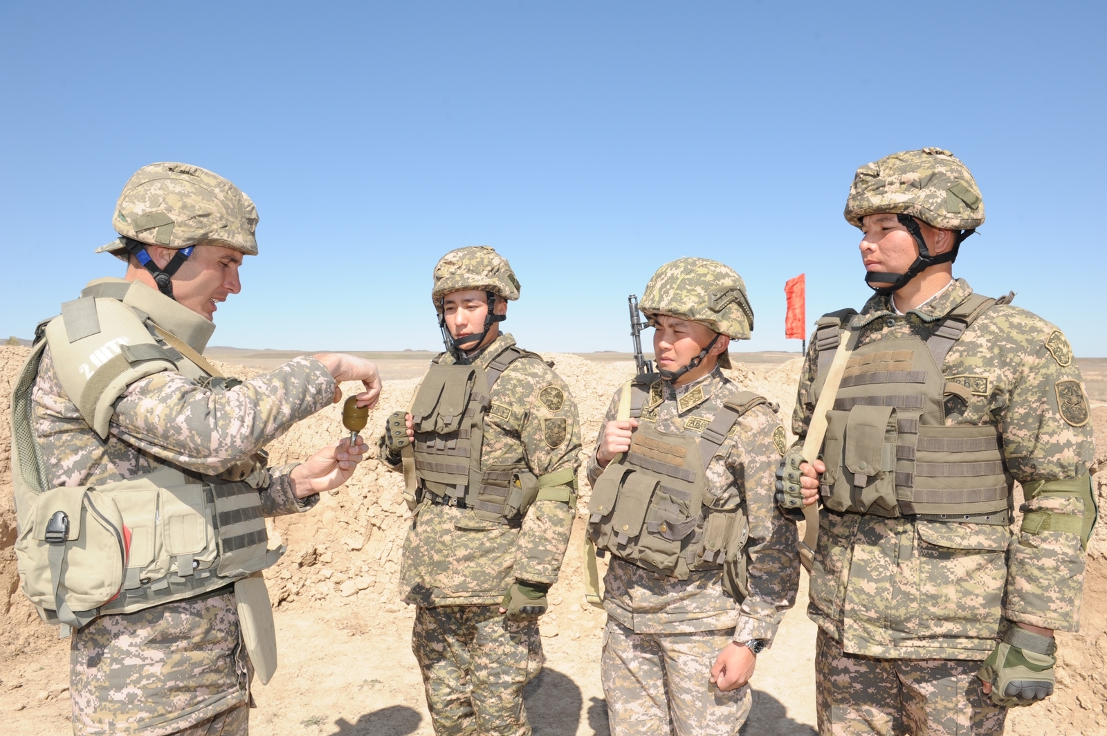 Сарыөзек гарнизоны: солдат өмірінің бір сәті