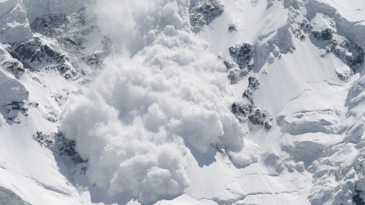 Алматы тауларында қар көшкіні жүру қаупі бар