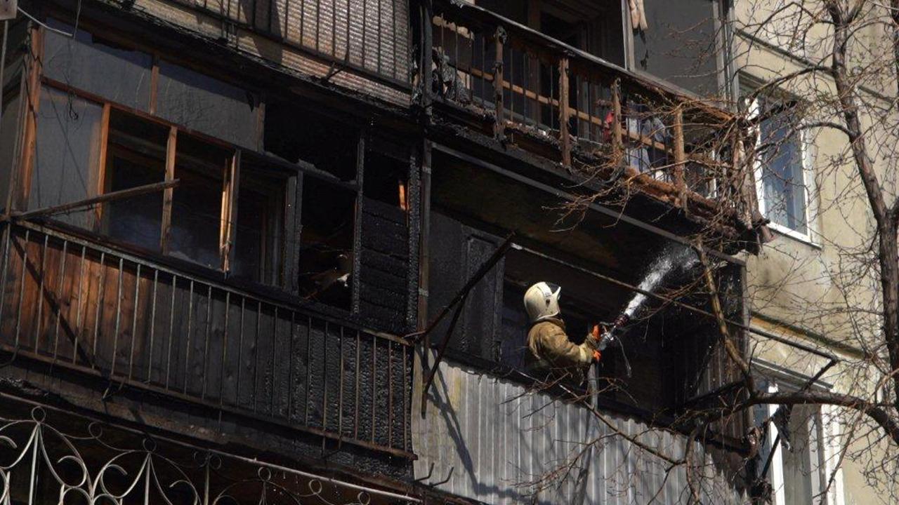 Өскеменде көпқабатты үйден өрт шықты