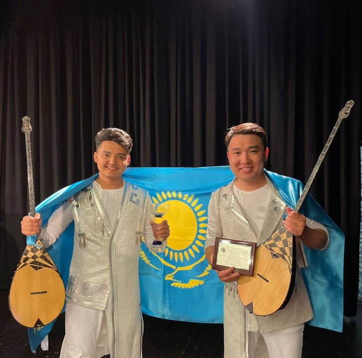 Дүние жүзін мойындатқан дуэт