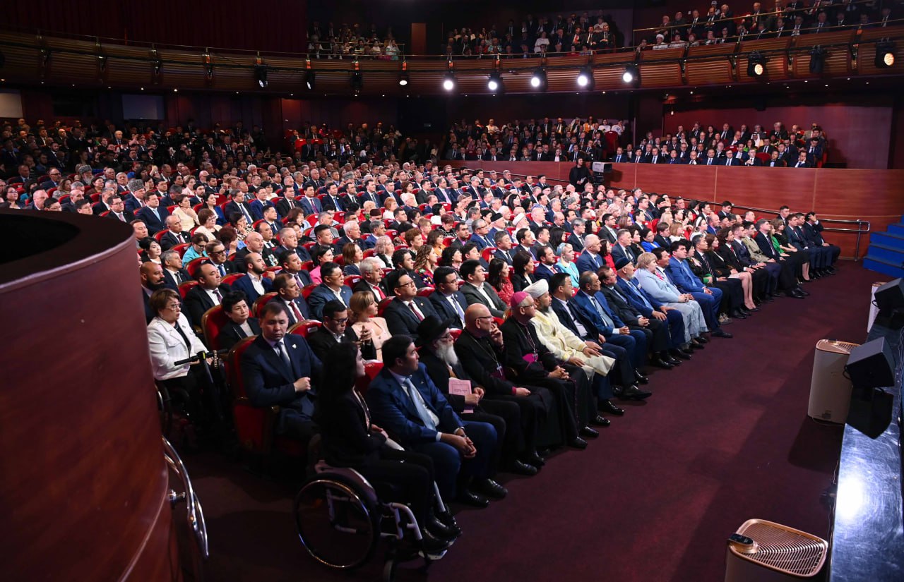Парламентте депутаттық бірлестік құру керек - Президент