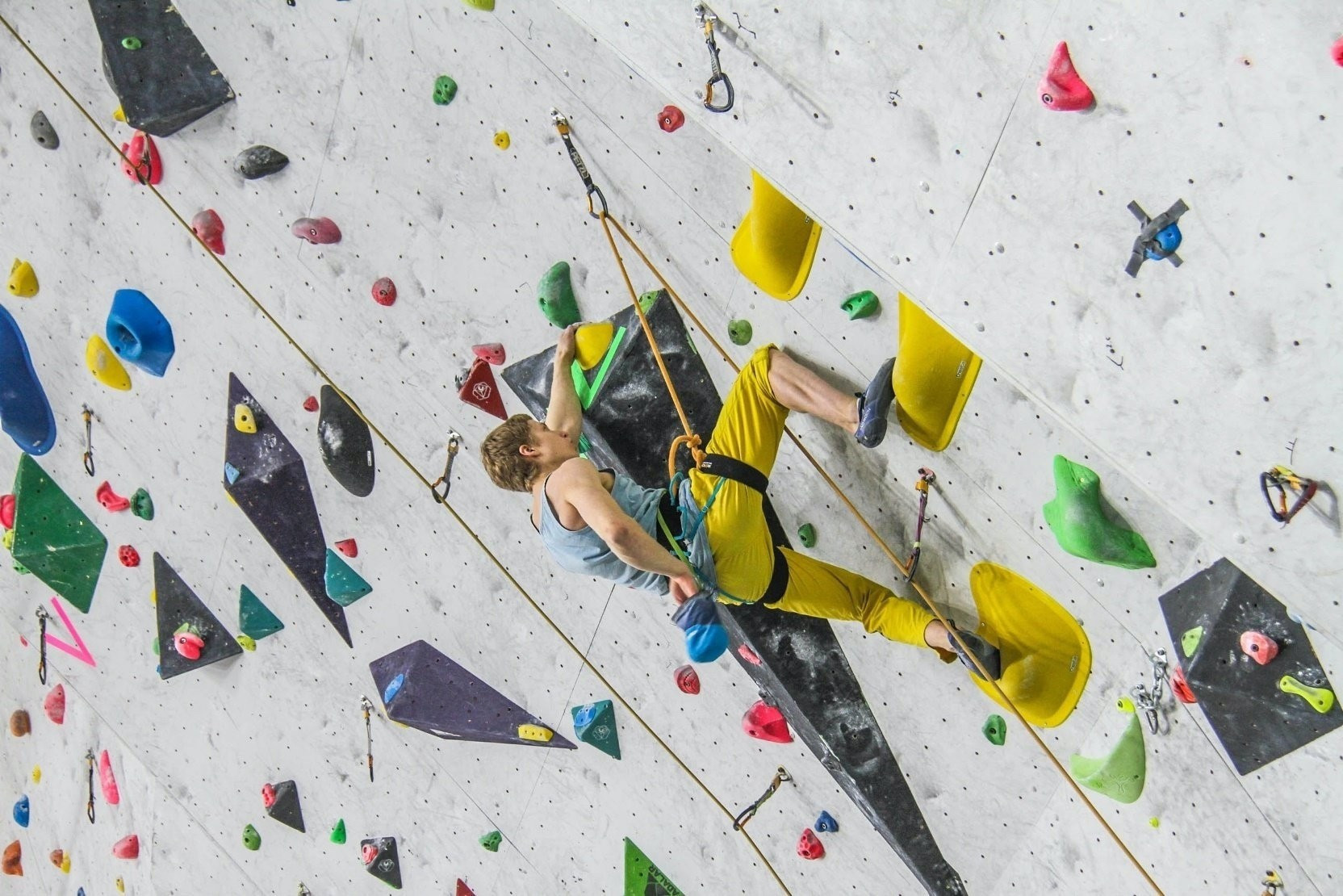 Астанада аутист балалар арасында спорттық альпинизм фестивалі өтті