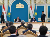 Қазақстан мен Тәжікстан Президенттері маңызды құжаттарға қол қойды