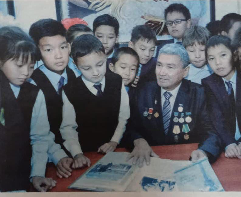 Музыка мектебінің шырақшысы