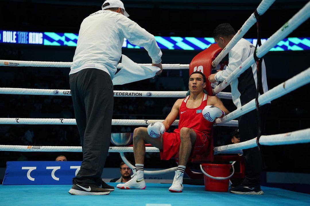 Дулат Бекбауов бокстан әлем чемпионатында күміс жүлдеге ие болды