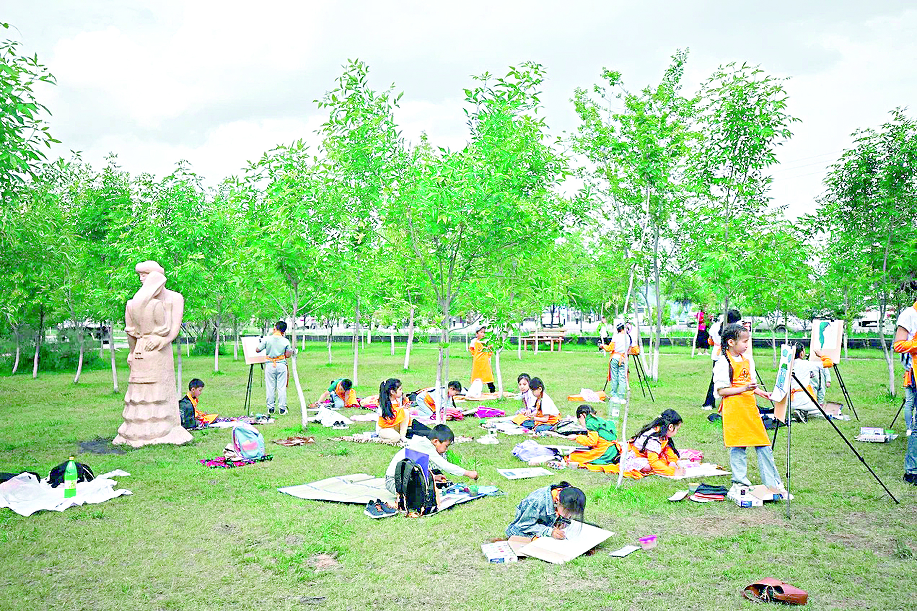 Сазгер көшесіндегі саябақ