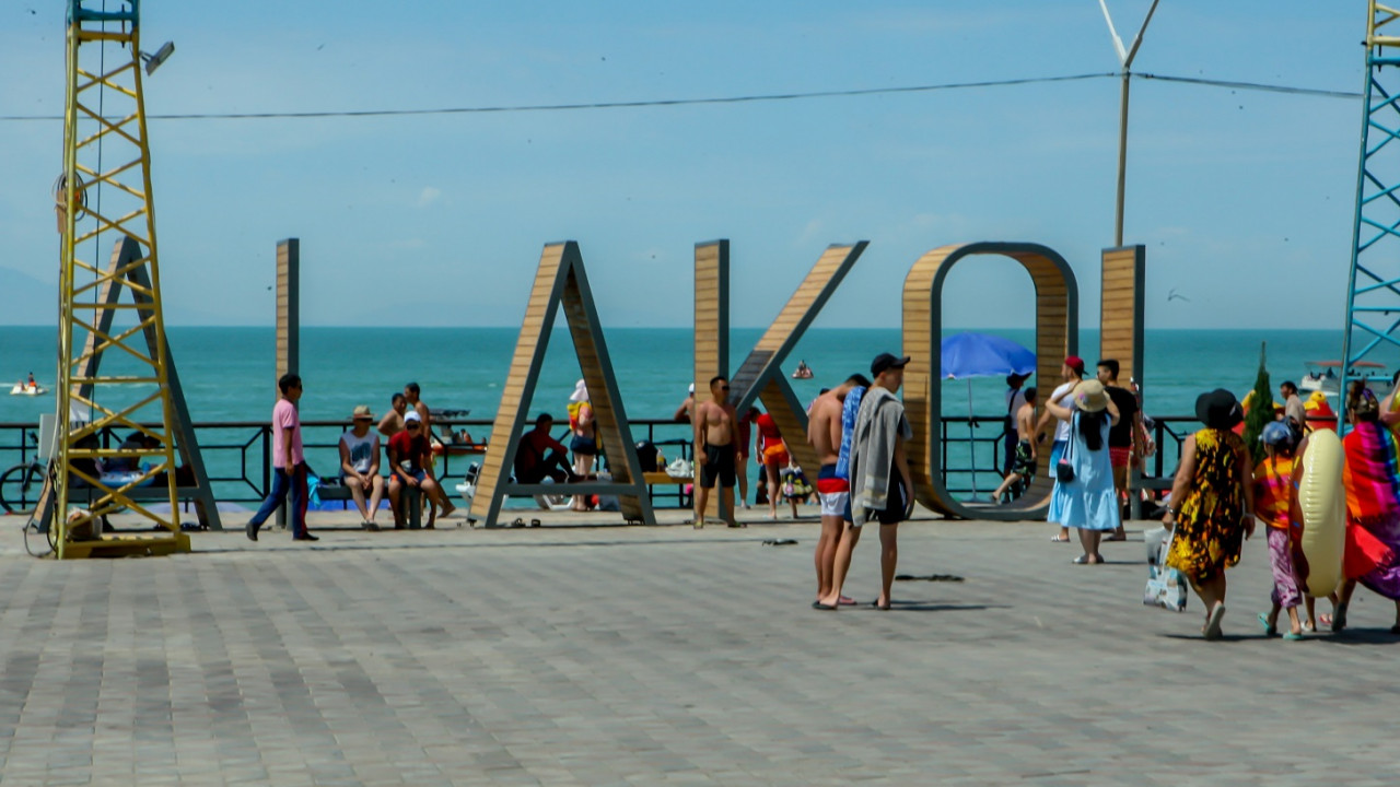 Алакөлде туристік маусым қашан басталады?