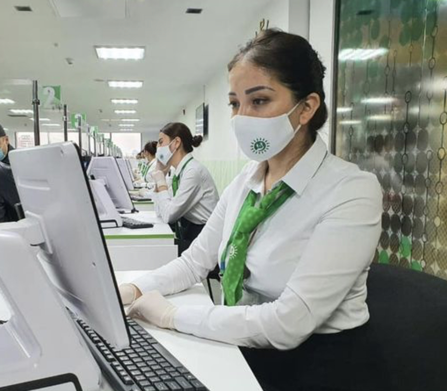 «ХҚКО-лар қытай тілінде қызмет көрсетеді». Вице-министр жұрттың қорқынышын сейілтті