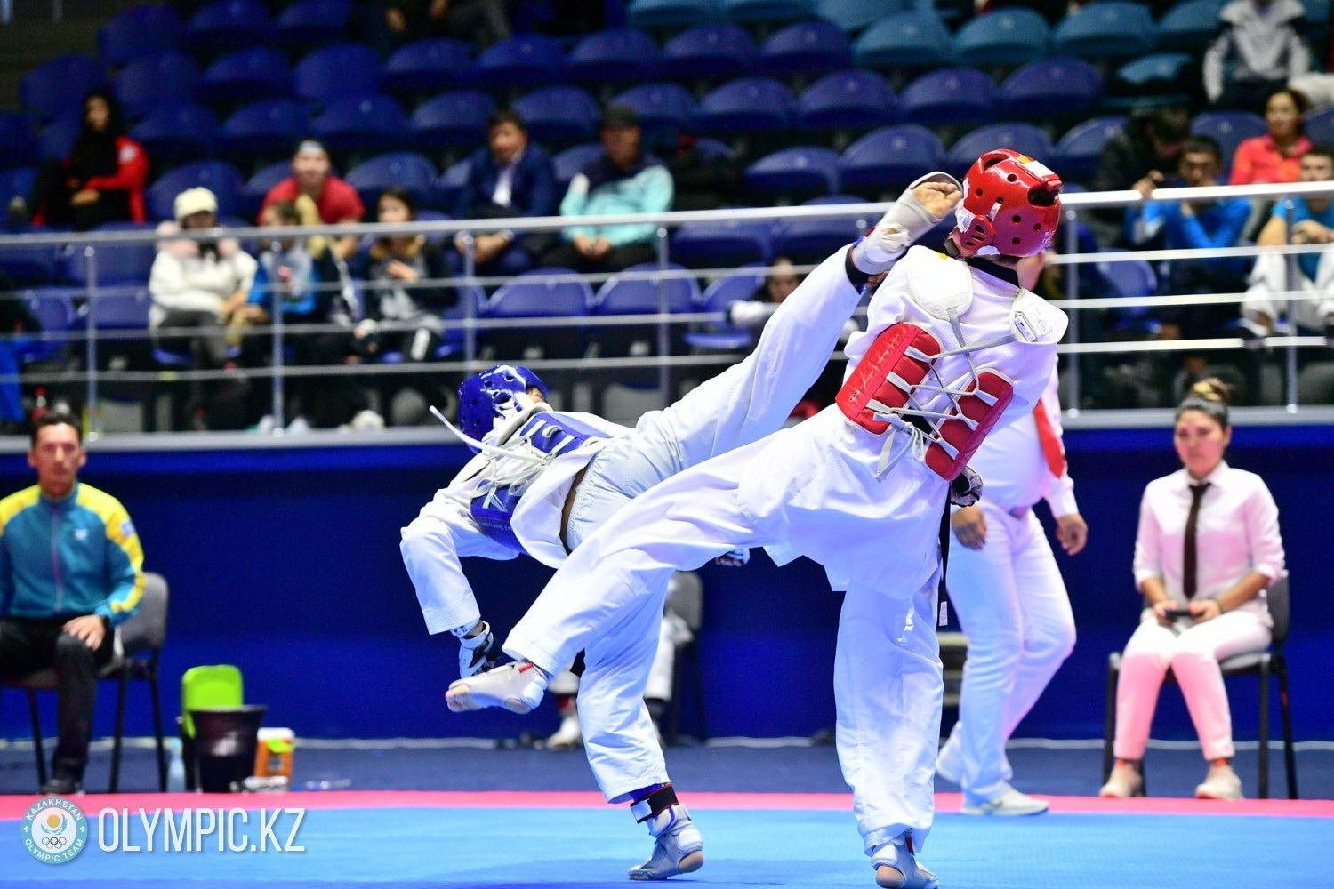 Бастапқы бәсекелерде сүрінді