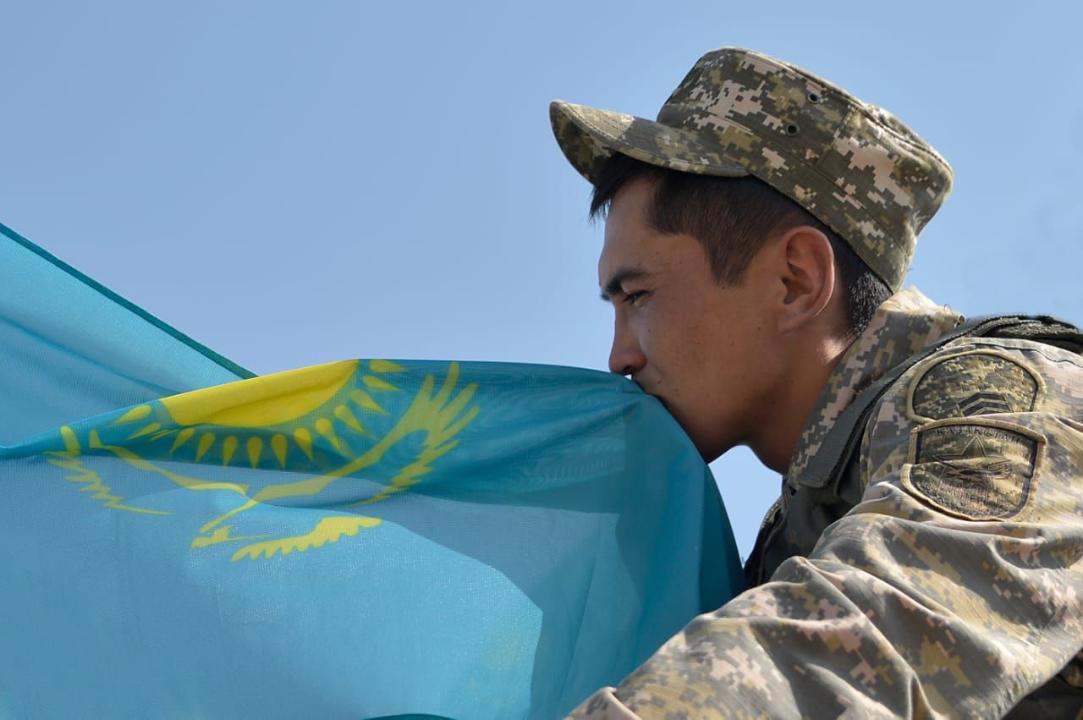 Қарулы күштер «Менің туым – менің мақтанышым!» атты челлендж ұйымдастырды