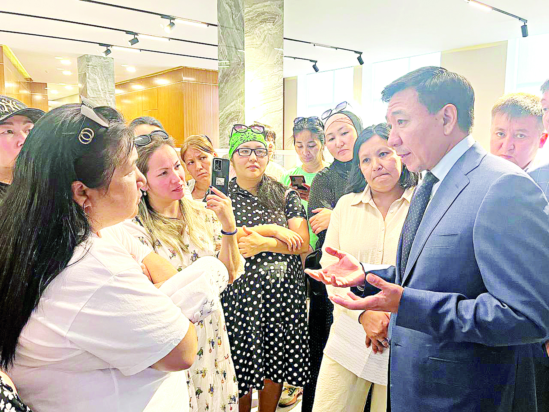 Көпбалалы аналардың базынасы